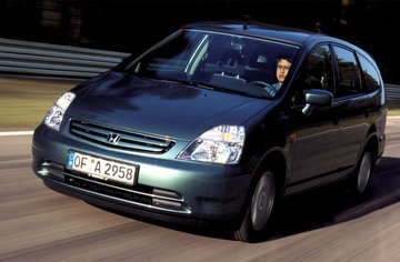 Honda Stream | 2001-2005