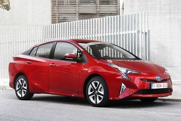 Toyota Prius | 2016 - 2023