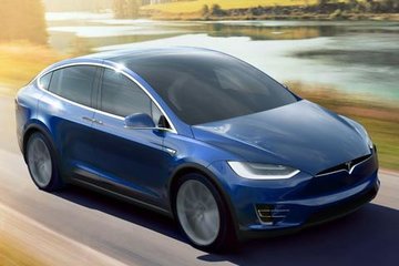 Tesla Model X | 2016-heden