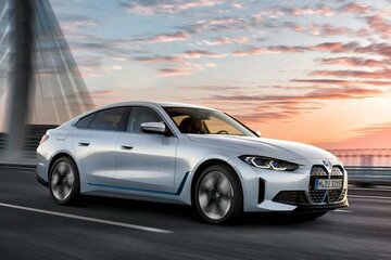 BMW i4 | 2021-2025
